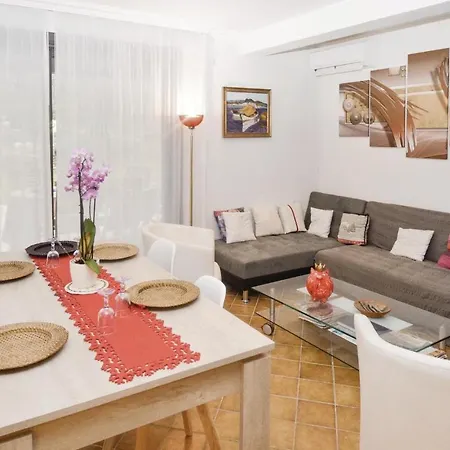 Pet Friendly In With Sauna * Salazac