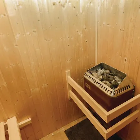 Semesterbostad In With Jacuzzi